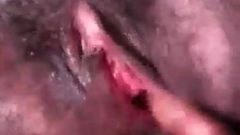 Aşırı Kilolu Filipinli Anne Otomobilde Kendini Tatmin Ediyor