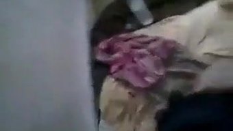 Genç Kız Arkadaşının Avrupalı Sevgilisiyle Hintçe Seks Macerası