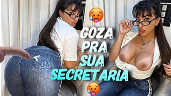 Kot Pantolonla Sikişmeyi Seven Seksi Bir Sekreterle Pov Seks