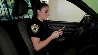Aaliyah Taylor Bu Ateşli Porno Videosunda Ağzını Ve Amını Dolduruyor