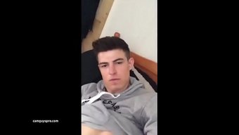 Sıcak Webcam Aksiyonu: Gay Camguyspro.Com Ile Bolca Boşalma.