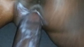 Ters Cowgirl Pozisyonunda Kremsi Bir Yolculuğun Ev Yapımı Videosu