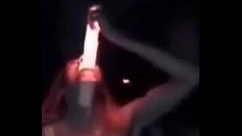 Bu Sıcak Videoda Derin Bir Dildo Ile En Üst Düzey Zevki Yaşayın