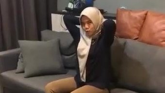 Bir Malay Karısının Sevgililer Günü Sürprizi Kocası Için