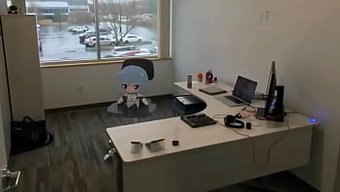 Xd Anı: Chikita'Nın Komik Sandalye Çevirme Performansı