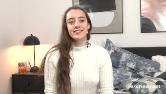 Leipzig'Den Bir Yoga Eğitmeni Olan Medea, Orgazma Ulaşmak Için Bir Vibratör Kullanıyor.