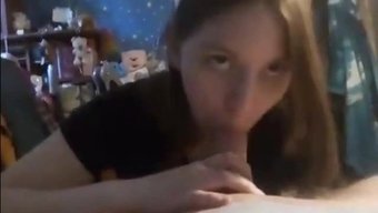 Sarışın Kızın Boşalma Sakso Çektiği Pov Videosu