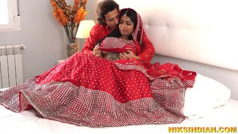 Desi Gelin, Gerdek Gecesinde Ilk Sikişini Yaşıyor