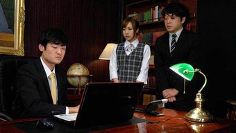 Amatör Japon Sekreter Ofiste Vahşi Bir Üçlü Yaşıyor