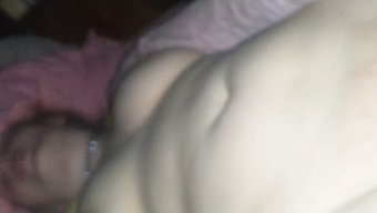 Olgun Güzel Şişman Kadınlar Bdsm Videosunda Sert Bir Şekilde Beceriliyor