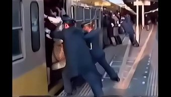 The Sex Train 1'De Güzel Asyalı Kızla Trende Seks