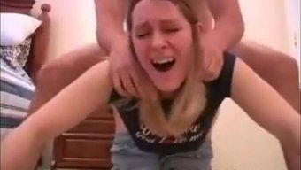 Amatör Avrupalı Milf Sert Yüz Sikişi Ve Yüzüne Boşalma Alıyor