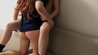 Sevimli Çiftin Koçuyla Gerçek Lezbiyen Seks Yapması