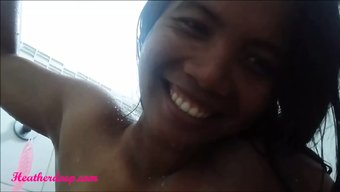 Heather Deep'In Yoğun Duş Anal Seksiyle Boşalma