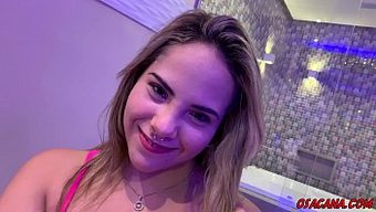 Genç (18+) Ilk Anal Deneyimini Kamerada Yaşıyor