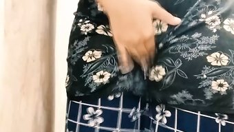 Hintli Çift Hd Videoda Mastürbasyon Ve Anal Oyunun Tadını Çıkarıyor