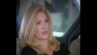 Shannon Tweed Bu Softcore Filmde En Üst Düzeyde Zevk Alıyor