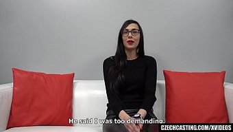 Dar Amcığı Ve Onu Kaldıramayan Bir Yarrağı Olan Inanılmaz Pov Eylemi