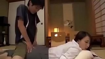 Japon Üvey Anne Tam Filmde Sikişiyor - Şimdi Izleyin
