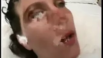 Yeni Olgun Kadın Bu Tüylü Videoda Anal Seks Yapıyor