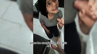 Güzel Kadın Bana Derin Bir Oral Seks Yapıyor, Yüzüne Boşalıyor.